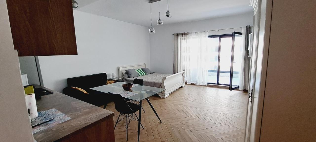 Mamaia Nord Studio La 10 M De Plaja Langa Cluburi ภายนอก รูปภาพ
